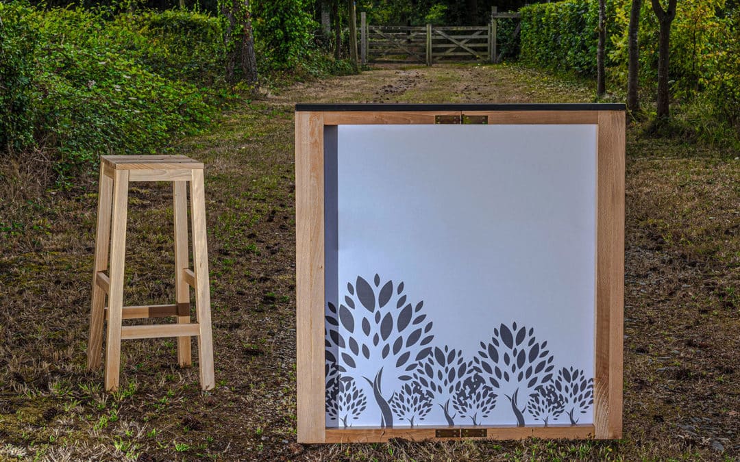 Le premier comptoir pliable 100% bois pour une communication réutilisable !